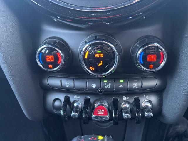 ＭＩＮＩ ジョンクーパーワークス　ジョンクーパーワークス（４名）　ワンオーナー　後ＰＤＣ　Ｂｌｕｅｔｏｏｔｈ接続　ナビ　ＬＥＤライト　バックモニター　盗難防止システム　ＨＤＤナビ　カーテンエアバッグ　ＵＳＢ　エアコン　オートライト（27枚目）