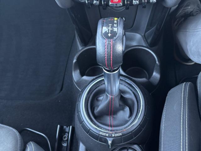 ＭＩＮＩ ジョンクーパーワークス　ジョンクーパーワークス（４名）　ワンオーナー　後ＰＤＣ　Ｂｌｕｅｔｏｏｔｈ接続　ナビ　ＬＥＤライト　バックモニター　盗難防止システム　ＨＤＤナビ　カーテンエアバッグ　ＵＳＢ　エアコン　オートライト（28枚目）