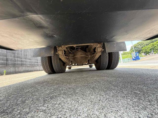 デュトロ 　ＭＴ　後輪ダブル　電動格納ミラー　ＥＳＣ　エアコン　パワーウィンドウ　　プレス式パッカー車　４．３立米（25枚目）