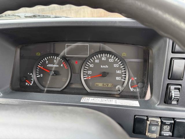 エルフトラック 　フジマイティー　５．１立米　連続巻き込み式パッカー車　６ＭＴ　３．５５ｔ　後輪ダブル　バックカメラ　アイドリングストップ　電動格納ミラー　エアコン　パワーウィンドウ　車検１年付き　ＮＯｘ・ＰＭ適合車（24枚目）