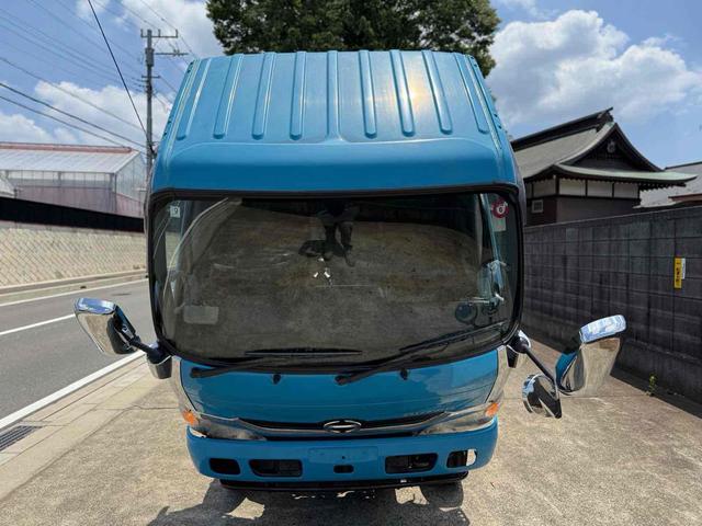 デュトロ 　極東プレス式パッカー車　４．３立米　５ＭＴ　２ｔ　後輪ダブル　電動格納ミラー　ＥＳＣ　１年車検付き　ＮＯｘ・ＰＭ適合車（22枚目）