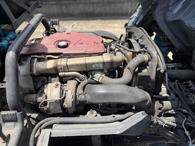 デュトロ 　極東プレス式パッカー車　４．３立米　５ＭＴ　２ｔ　後輪ダブル　電動格納ミラー　ＥＳＣ　１年車検付き　ＮＯｘ・ＰＭ適合車（35枚目）