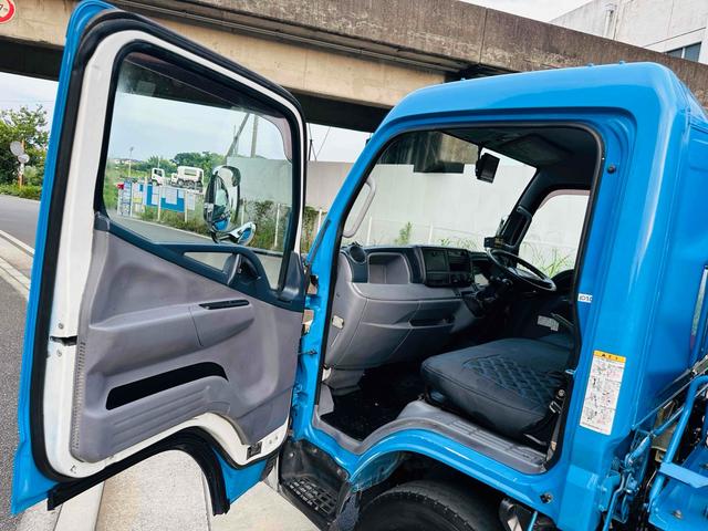 キャンター 　新明和プレス式パッカー車　４．３立米　５ＭＴ　２ｔ　後輪ダブル　キーレスエントリー　ＡＢＳ　ＥＳＣ　バックカメラ　１年車検付き　ＮＯｘ・ＰＭ適合車（12枚目）