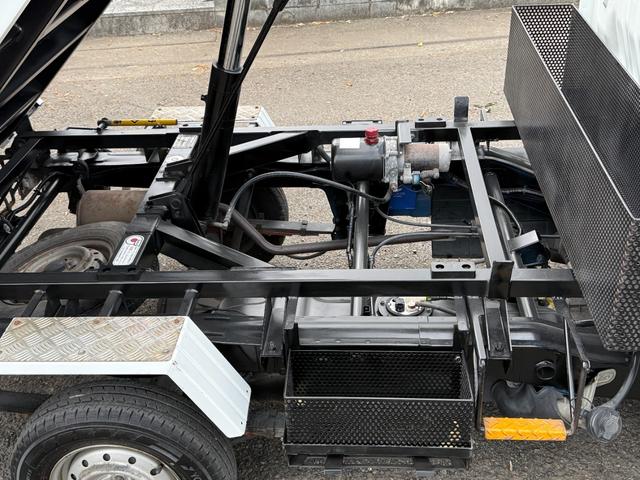 キャリイトラック ダンプ　４ＷＤ　ＭＴ　ＥＴＣ　エアコン　運転席エアバッグ　２年車検付き（24枚目）