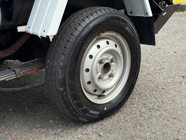 キャリイトラック ダンプ　４ＷＤ　ＭＴ　ＥＴＣ　エアコン　運転席エアバッグ　２年車検付き（29枚目）