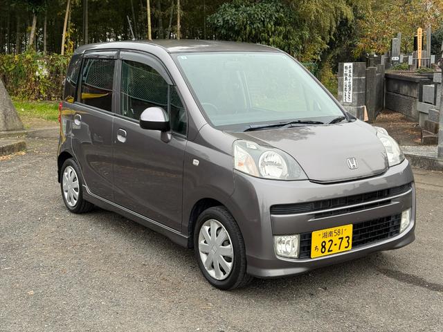 ライフ ディーバ　バックカメラ　ナビ　スマートキー　電動格納ミラー　ベンチシート　ＡＴ　盗難防止システム　ＡＢＳ　衝突安全ボディ　エアコン　パワーステアリング　パワーウィンドウ（2枚目）