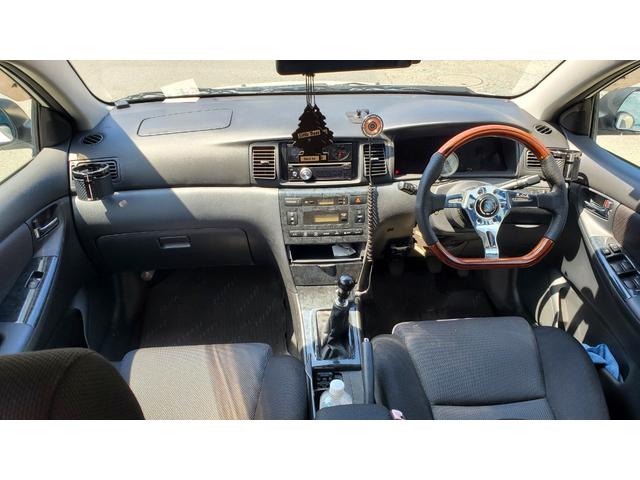 カローラフィールダー Ｚエアロツアラー　アルミホイール　ＨＩＤ　キーレスエントリー　ＭＴ　衝突安全ボディ　ＡＢＳ　エアコン　パワーステアリング　パワーウィンドウ（5枚目）