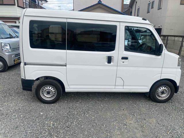 ハイゼットカーゴ AT 衝突被害軽減システム クリアランスソナー 両側スライドドア アイドリングストップ オートライト ESC エアコン パワーウィンドウ 運転席エアバッグ(3枚目)