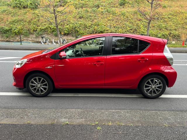 アクア Ｓ　ナビ　ＴＶ　ＡＷ　Ｂｌｕｅｔｏｏｔｈ　格納ミラー　オートライト　スマートキー（5枚目）