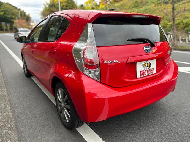 アクア Ｓ　ナビ　ＴＶ　ＡＷ　Ｂｌｕｅｔｏｏｔｈ　格納ミラー　オートライト　スマートキー（8枚目）