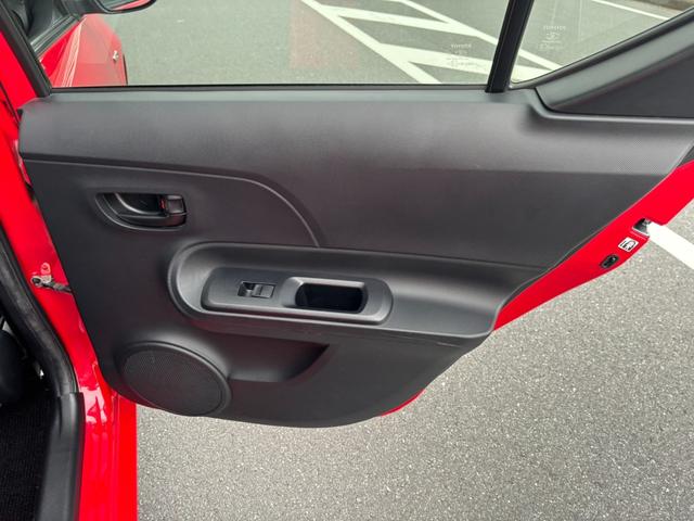 アクア Ｓ　ナビ　ＴＶ　ＡＷ　Ｂｌｕｅｔｏｏｔｈ　格納ミラー　オートライト　スマートキー（22枚目）