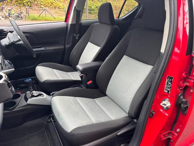 アクア Ｓ　ナビ　ＴＶ　ＡＷ　Ｂｌｕｅｔｏｏｔｈ　格納ミラー　オートライト　スマートキー（23枚目）