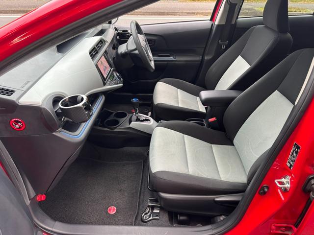 アクア Ｓ　ナビ　ＴＶ　ＡＷ　Ｂｌｕｅｔｏｏｔｈ　格納ミラー　オートライト　スマートキー（24枚目）