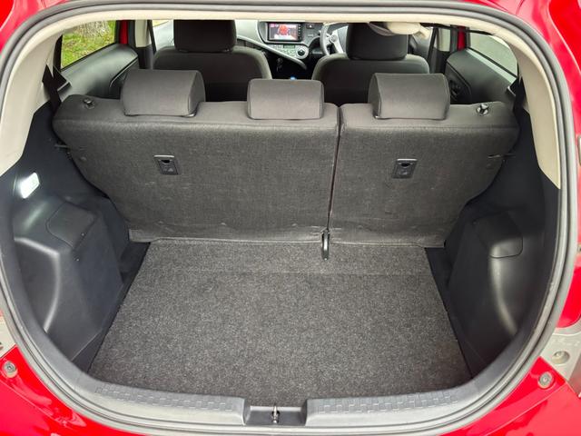 アクア Ｓ　ナビ　ＴＶ　ＡＷ　Ｂｌｕｅｔｏｏｔｈ　格納ミラー　オートライト　スマートキー（31枚目）