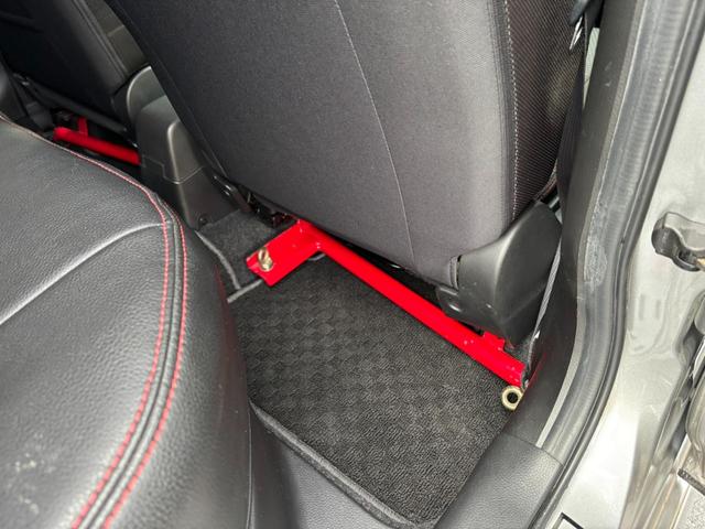 スイフトスポーツ ベースグレード ワンオーナー TEIN車高調 社外マフラー 追加メーター 即サーキット可 純正パーツ全てあり 詳細はお問合せ下さい(38枚目)