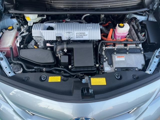 プリウスアルファ Sツーリングセレクション 社外9インチナビ・フルセグTV/Bluetooth/LEDヘッドライト/Bカメラ/ドラレコ/TRD18inAW/モデリスタスポイラー/TRDドアスタビライザー/ビルトインETC(12枚目)