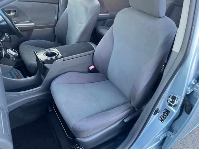 プリウスアルファ Sツーリングセレクション 社外9インチナビ・フルセグTV/Bluetooth/LEDヘッドライト/Bカメラ/ドラレコ/TRD18inAW/モデリスタスポイラー/TRDドアスタビライザー/ビルトインETC(16枚目)