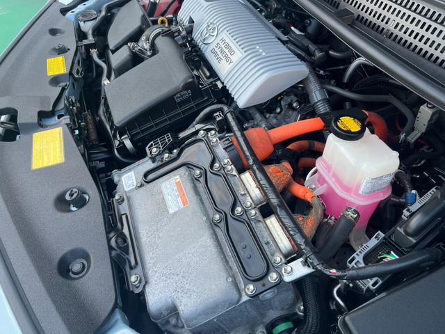 プリウスアルファ Sツーリングセレクション 社外9インチナビ・フルセグTV/Bluetooth/LEDヘッドライト/Bカメラ/ドラレコ/TRD18inAW/モデリスタスポイラー/TRDドアスタビライザー/ビルトインETC(24枚目)