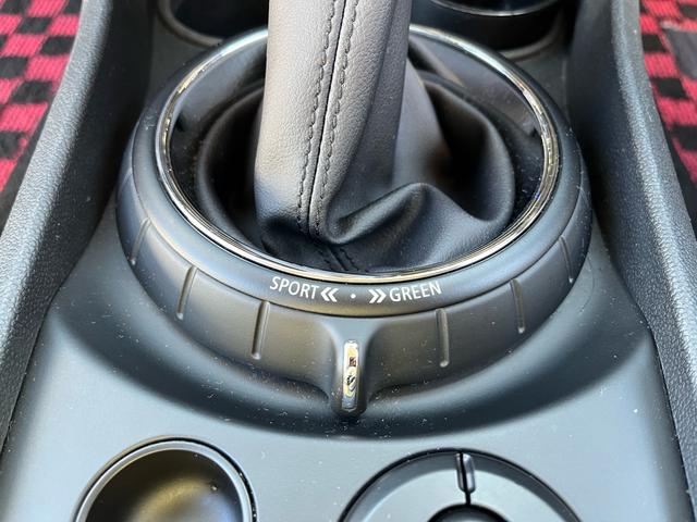 MINI クーパーS クラブマン クーパーS クラブマン REMUSマフラー バルブコントロール BILSTEIN車高調 RACECHIPサブコン 17inネットスポークブラックAW 前後ドラレコ ミシュランP・Sport5 禁煙車(30枚目)