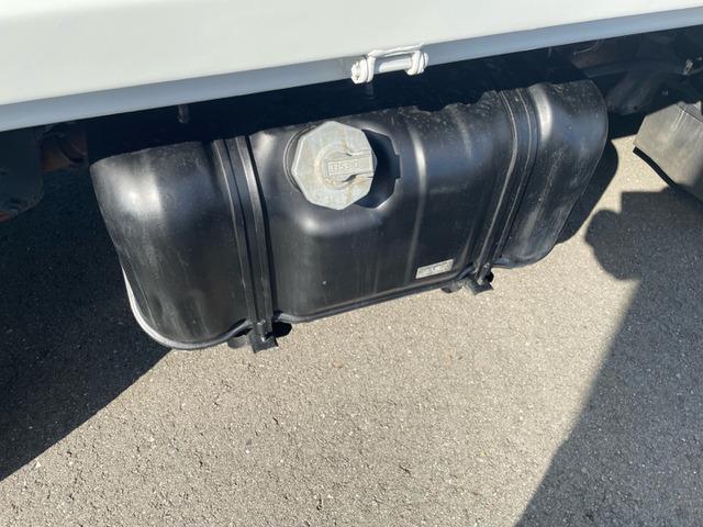 タイタントラック フルワイドロー　新明和製２ｔダンプ　４ナンバー　後輪ダブル（35枚目）