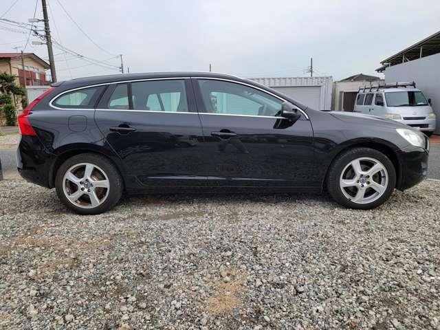 Ｖ６０ ＤＲＩＶｅ　ワンオーナー・クルコン・ナビ・Ｂカメラ（4枚目）