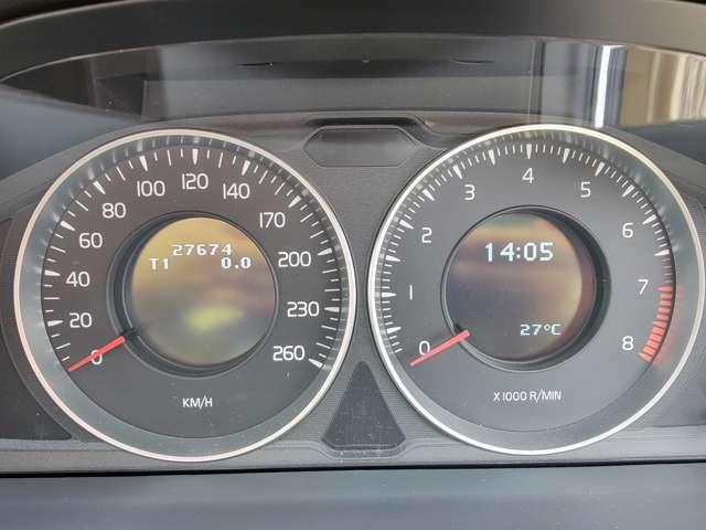 Ｖ６０ ＤＲＩＶｅ　ワンオーナー・クルコン・ナビ・Ｂカメラ（10枚目）