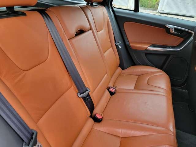 Ｖ６０ ＤＲＩＶｅ　ワンオーナー・クルコン・ナビ・Ｂカメラ（17枚目）