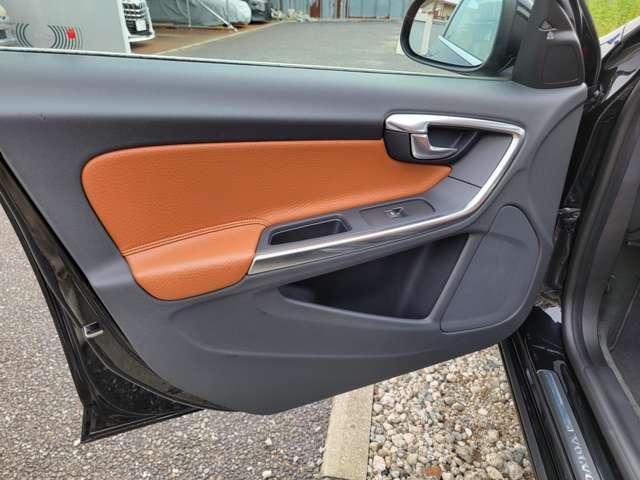 Ｖ６０ ＤＲＩＶｅ　ワンオーナー・クルコン・ナビ・Ｂカメラ（24枚目）