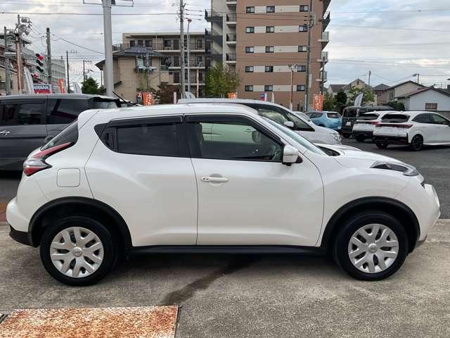 ジューク １．５　１５ＲＸ　※純正７インチナビ＋地デジ＋全周囲カメラ　イモビライザー　Ｗエアバッグ　定期点検記録簿　ＥＴＣ付　キーフリーシステム　ナビＴＶ　メモリーナビ　アラウンドビューモニター　パワーウィンドウ　パワーステアリング　ＡＢＳ　ドライブレコーダー　ワンセグ（17枚目）