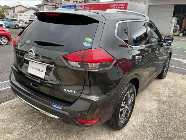 エクストレイル ２．０　２０Ｘｉ　２列車　４ＷＤ　※純正９インチナビ＋地デジ＋全周囲カメラ　セキュリティ　リアカメラ　追従クルーズ　ＬＥＤ　ドライブレコーダ　インテリジェントキー　ＬＤＷ　サイドカメラ　ＥＴＣ　Ａストップ　ＡＡＣ　ナビ＆ＴＶ　メモリーナビ　キーフリー　アルミホイール　ＡＢＳ（10枚目）