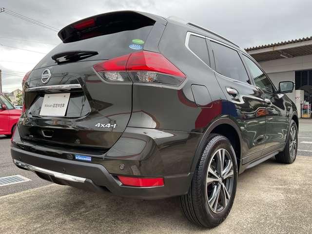 エクストレイル ２．０　２０Ｘｉ　２列車　４ＷＤ　※純正９インチナビ＋地デジ＋全周囲カメラ　セキュリティ　リアカメラ　追従クルーズ　ＬＥＤ　ドライブレコーダ　インテリジェントキー　ＬＤＷ　サイドカメラ　ＥＴＣ　Ａストップ　ＡＡＣ　ナビ＆ＴＶ　メモリーナビ　キーフリー　アルミホイール　ＡＢＳ（16枚目）