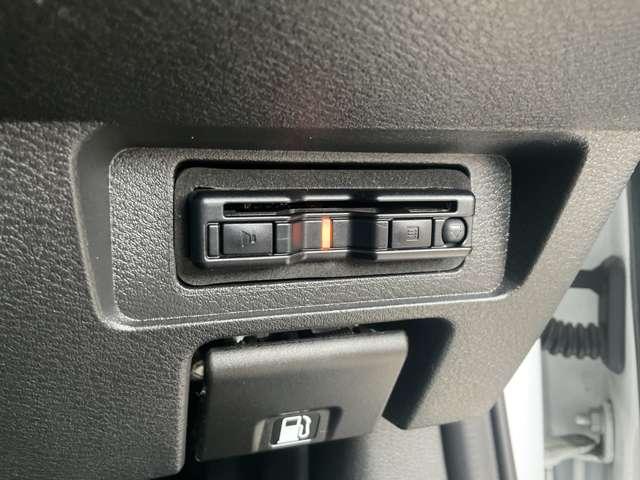 ノート １．２　ＡＵＴＥＣＨ　※純正メモリーナビ＋地デジ＋全周囲カメラ　全方位　衝突被害軽減装置　レーンキープ　点検記録簿　ＬＥＤヘッド　バックモニター　ドラレコ　サイドカーテンエアバック　インテリジェントキー　ＥＴＣ　エアバッグ　ナビ・ＴＶ　メモリーナビ　アルミホイール（15枚目）