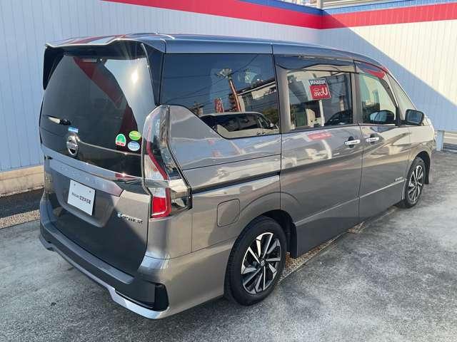 セレナ 1.2 e-POWER ハイウェイスター V ※純正10インチナビ+地デジ+全周囲カメラ 360°カメラ エマジェンシーブレーキ 寒冷地仕様 スマキー バックカメラ LED レーンアシスト 点検記録簿付 ETC ドラレコ Aストップ イモビ サイドカーテンエアバック フルオートエアコン(2枚目)