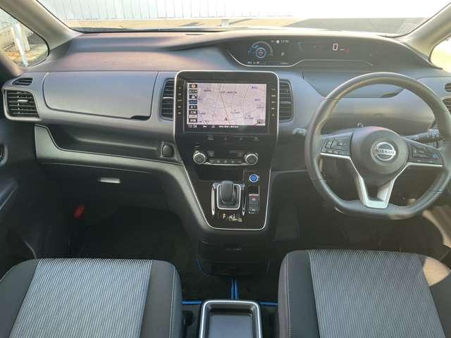 セレナ 1.2 e-POWER ハイウェイスター V ※純正10インチナビ+地デジ+全周囲カメラ 360°カメラ エマジェンシーブレーキ 寒冷地仕様 スマキー バックカメラ LED レーンアシスト 点検記録簿付 ETC ドラレコ Aストップ イモビ サイドカーテンエアバック フルオートエアコン(4枚目)
