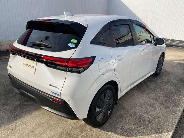 ノート １．２　Ｘ　※メーカーラインナビ＋地デジ＋全周囲カメラ　リアカメラ　衝突被害軽減ブレ－キ　全方位カメラ　ＥＴＣ付　ＬＥＤヘッドライト　レーダークルーズ　レーンアシスト　インテリジェントキー　ドラレコ　アイドリングストップ　整備記録簿　盗難防止システム（2枚目）