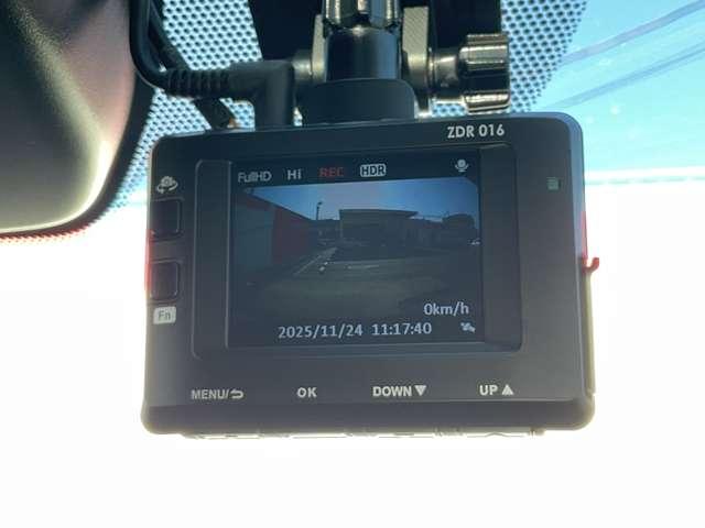 ノート １．２　Ｘ　※メーカーラインナビ＋地デジ＋全周囲カメラ　リアカメラ　衝突被害軽減ブレ－キ　全方位カメラ　ＥＴＣ付　ＬＥＤヘッドライト　レーダークルーズ　レーンアシスト　インテリジェントキー　ドラレコ　アイドリングストップ　整備記録簿　盗難防止システム（16枚目）