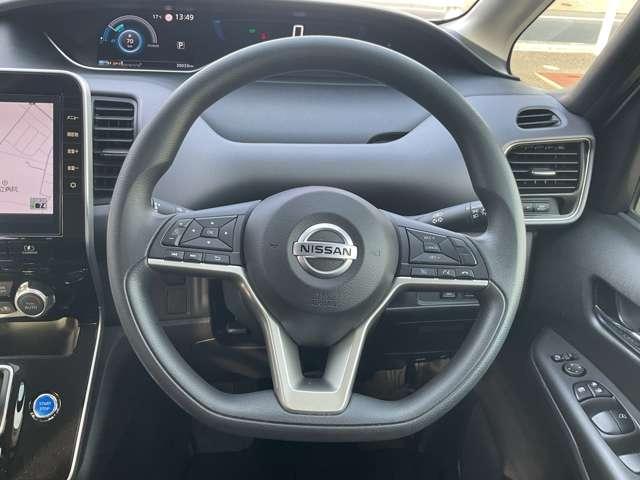 セレナ １．２　ｅ－ＰＯＷＥＲ　ＸＶ　バックビューモニター　全方位モニタ　両側パワースライドドア　クルーズコントロール　ＥＴＣ　スマートキー　ドライブレコーダー　アルミホイール　車線逸脱　盗難防止装置　キーレス　サイドカーテンエアバック（5枚目）