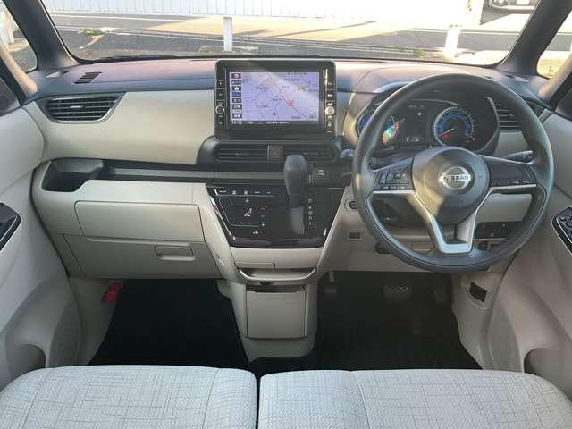 ルークス 660 X ※純正9インチナビ+地デジ+全周囲カメラ アラモニ 前後衝突軽減ブレーキ 車線逸脱防止 スマートキー 定期点検記録簿 キーフリー ドライブレコーダー i-stop フルオートエアコン パワーウインドウ バックカメラ 盗難防止 Wエアバック(4枚目)