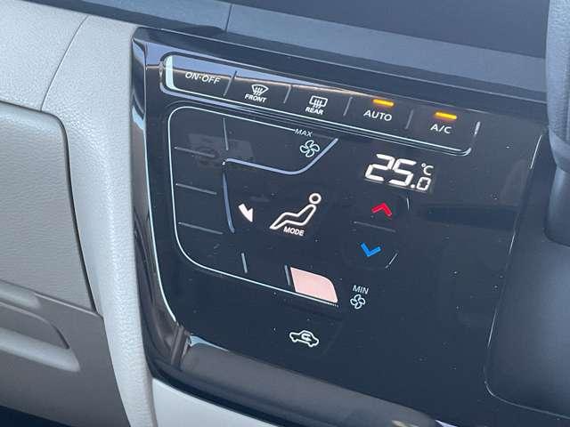 ルークス 660 X ※純正9インチナビ+地デジ+全周囲カメラ アラモニ 前後衝突軽減ブレーキ 車線逸脱防止 スマートキー 定期点検記録簿 キーフリー ドライブレコーダー i-stop フルオートエアコン パワーウインドウ バックカメラ 盗難防止 Wエアバック(17枚目)