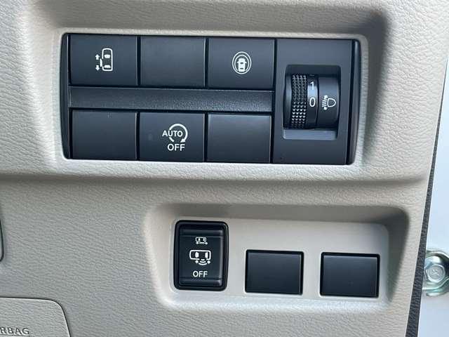 ルークス 660 X ※純正9インチナビ+地デジ+全周囲カメラ アラモニ 前後衝突軽減ブレーキ 車線逸脱防止 スマートキー 定期点検記録簿 キーフリー ドライブレコーダー i-stop フルオートエアコン パワーウインドウ バックカメラ 盗難防止 Wエアバック(19枚目)