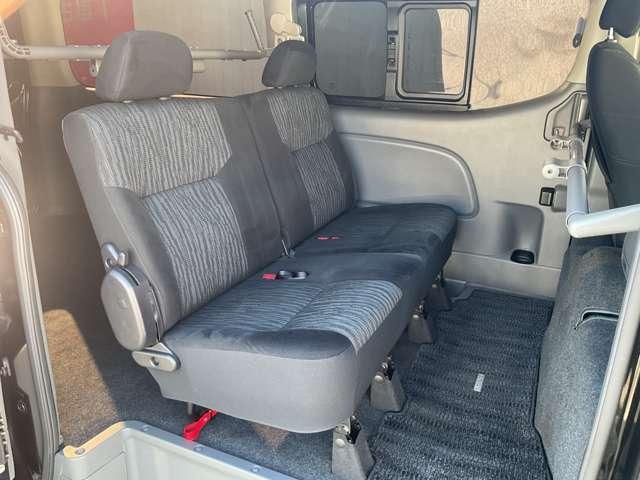 ＮＶ３５０キャラバンバン ２．５　プレミアムＧＸ　ロングボディ　ディーゼルターボ　※純正７インチナビ　＋地デジ　＋全周囲カメラ　インテリキー　運転席エアバック　ＬＥＤ　ＰＳ　ＰＷ　オートエアコン　バックモニター　点検記録簿　ＥＴＣ車載器　キーレス　ＡＢＳ　ドライブレコーダー　メモリーナビ　ワンセグ　ナビＴＶ　サイドカメラ（19枚目）