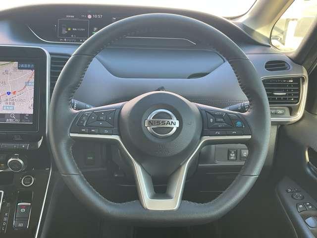 セレナ 2.0 ハイウェイスター V ※アルパイン11インチナビ サイドエアバッグ アラウンドビュ- アルミ 衝突被害軽減 LDP エアバッグ 両側オートスライドドア LEDライト インテリジェントキー 点検記録簿 サイドカメラ メモリーナビ アイドリングストップ(7枚目)