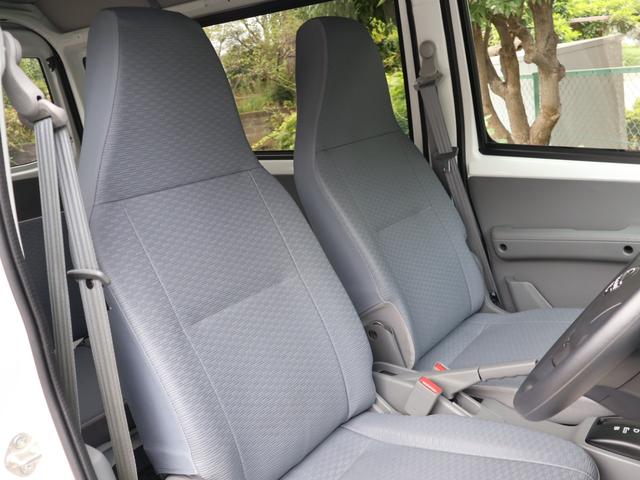 クリッパーＥＶ ４シーター　セットオプション装着車　新車保証継承渡し　１オーナー　禁煙　ＥＴＣ　ＵＳＢ充電ポート　キーレス　前席ヒーター　乗降グリップ　プライバシーガラス　オートライト　衝突軽減　急速充電機能付　充電ケーブル付属（16枚目）