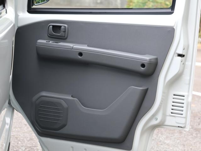 クリッパーＥＶ ４シーター　セットオプション装着車　新車保証継承渡し　１オーナー　禁煙　ＥＴＣ　ＵＳＢ充電ポート　キーレス　前席ヒーター　乗降グリップ　プライバシーガラス　オートライト　衝突軽減　急速充電機能付　充電ケーブル付属（17枚目）
