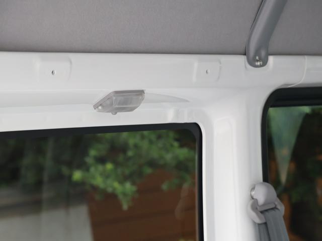 クリッパーＥＶ ４シーター　セットオプション装着車　新車保証継承渡し　１オーナー　禁煙　ＥＴＣ　ＵＳＢ充電ポート　キーレス　前席ヒーター　乗降グリップ　プライバシーガラス　オートライト　衝突軽減　急速充電機能付　充電ケーブル付属（23枚目）