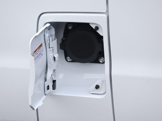 クリッパーＥＶ ４シーター　セットオプション装着車　新車保証継承渡し　１オーナー　禁煙　ＥＴＣ　ＵＳＢ充電ポート　キーレス　前席ヒーター　乗降グリップ　プライバシーガラス　オートライト　衝突軽減　急速充電機能付　充電ケーブル付属（33枚目）