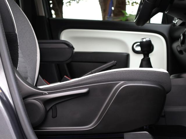 RENAULT TWINGO S LIMITEE