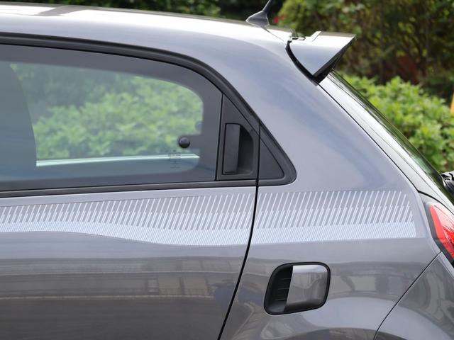 RENAULT TWINGO S LIMITEE
