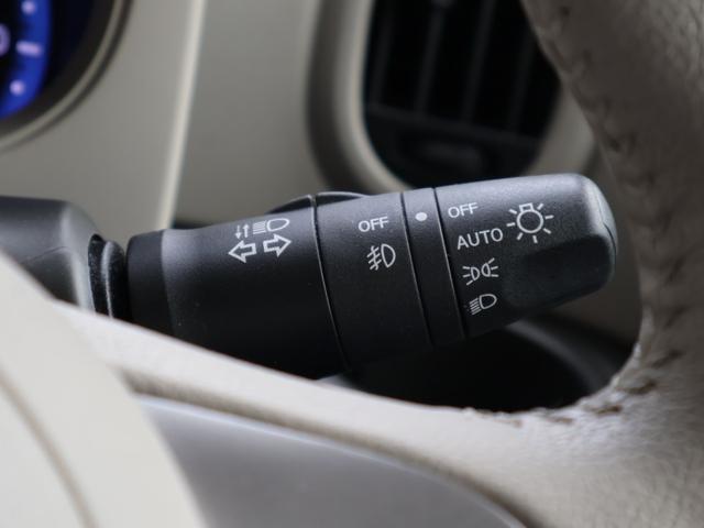 キューブ １５Ｘ　Ｖセレクション　後期型　ヴィンテージキャメルインテリア　禁煙車　ナビＴＶ　ＥＴＣ　Ｂカメラ　前後ドラレコ　ＵＳＢ＆Ｂｌｕｅｔｏｏｔｈ接続　ＤＶＤ再生　プラズマクラスター　プライバシーガラス　ＨＩＤ　フォグ　１年保証付（9枚目）