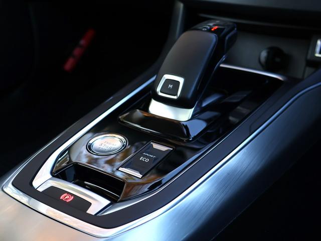 全速度域に渡りエンジンのパフォーマンスを最大限に引き出すマニュアルモード［パドルシフト操作］付き８速エフィシェント・オートマチックトランスミッション『ＥＡＴ８』搭載モデル！！